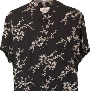 Vintage J. Stevens Button Down Dress W/ Floral Detail (size 10)